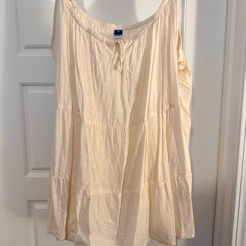 Old Navy Cream Tank Top - Picture 3 of 3